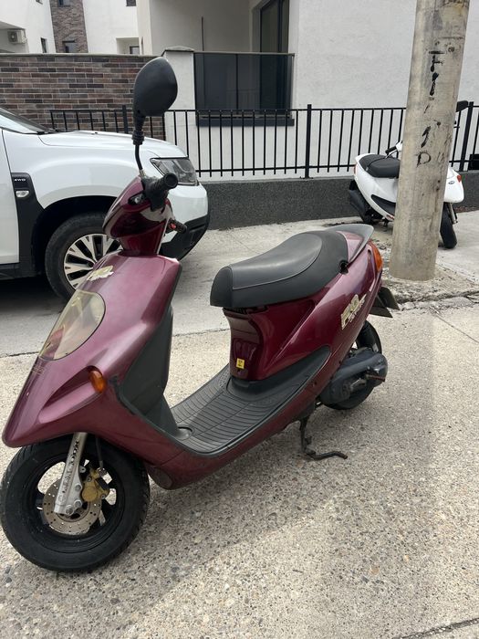 Vand scuter malagutti f10 ,50cm,anul  1996,proprietar de 4 ani.