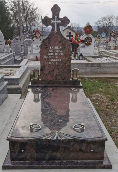 Cavouri cripte borduri cruci din granit marmura in toată țara