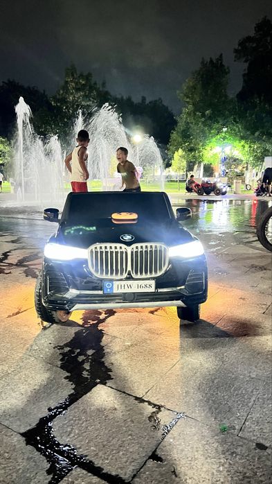 Детская машинка в хорошем состоянии BMW