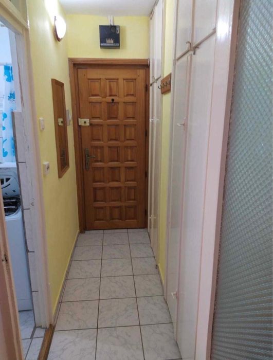Proprietar vând garsoniera