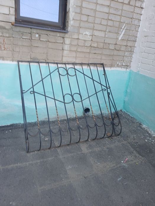 Продам решетки кованные