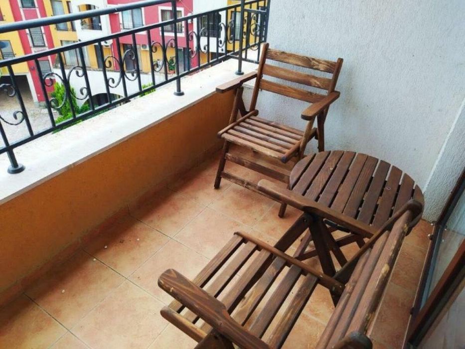 Под наем студио с изглед море и басейн на брега на морето