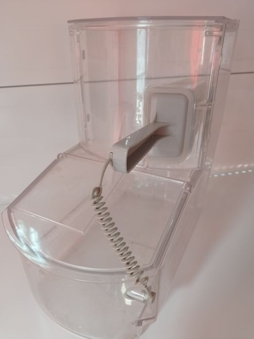 Контейнер с лопатка