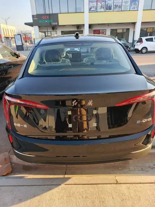 Hongqie E-QM5 500 km naxt va nasiya