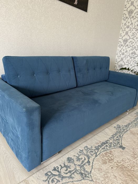 Продам диван для гостиной