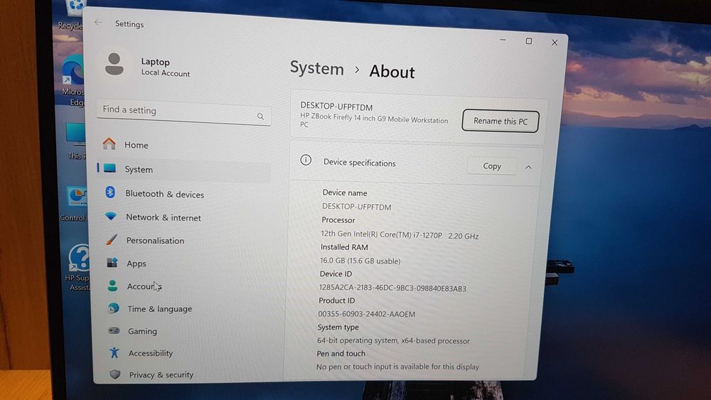 HP ZBook Firefly 14-inch G9 Mobile Workstation PC IMPECABIL
