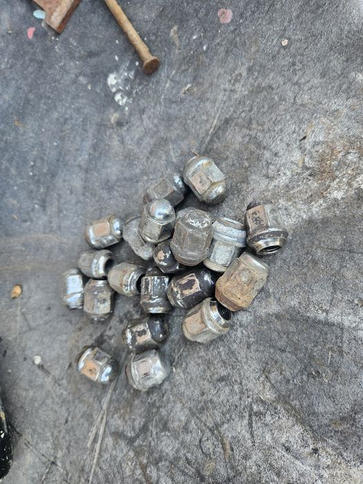 Set 20 piulite roti suzuki grand vitara pana in anul 2005