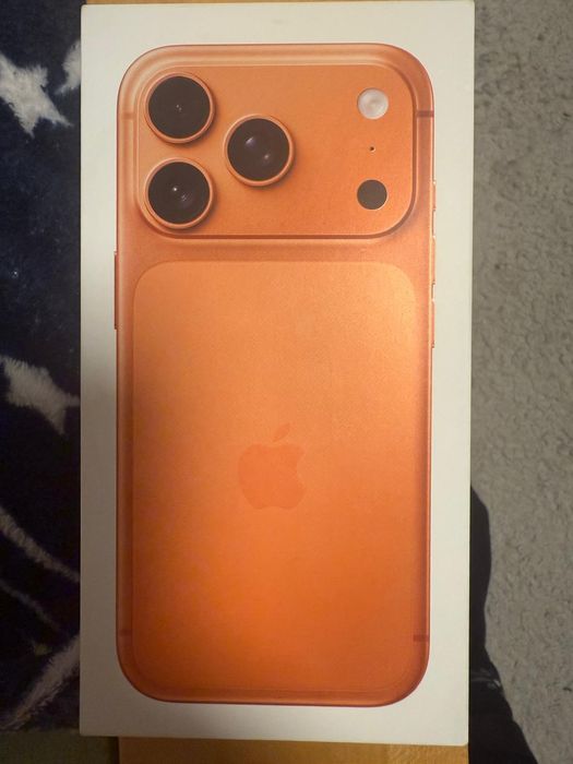 Vand iphone 17 Pro sigilat 256Gb Cosmic Orange