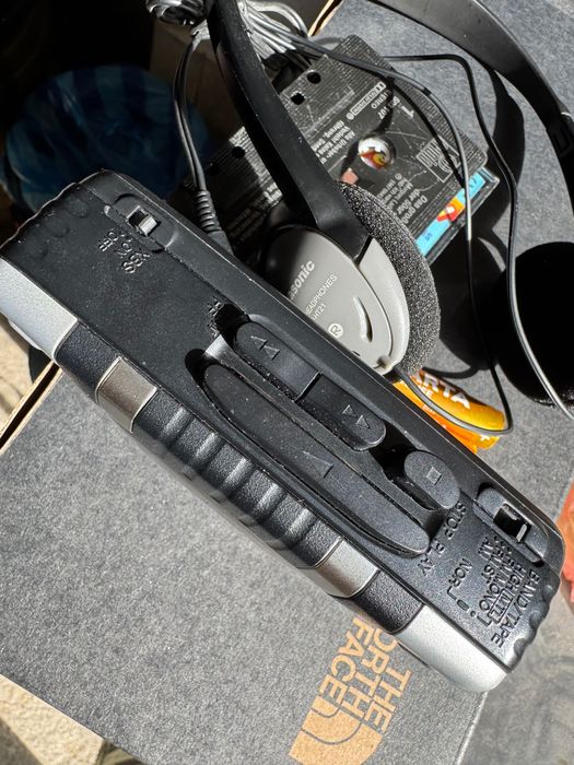 Диктофони и уокмени