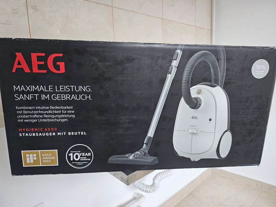 Vând aspirator pentru casă