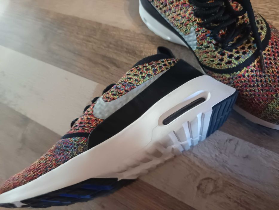 Маратонки   NIKE