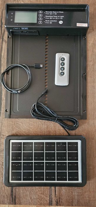 Автоматична врата за кокошки със сензор