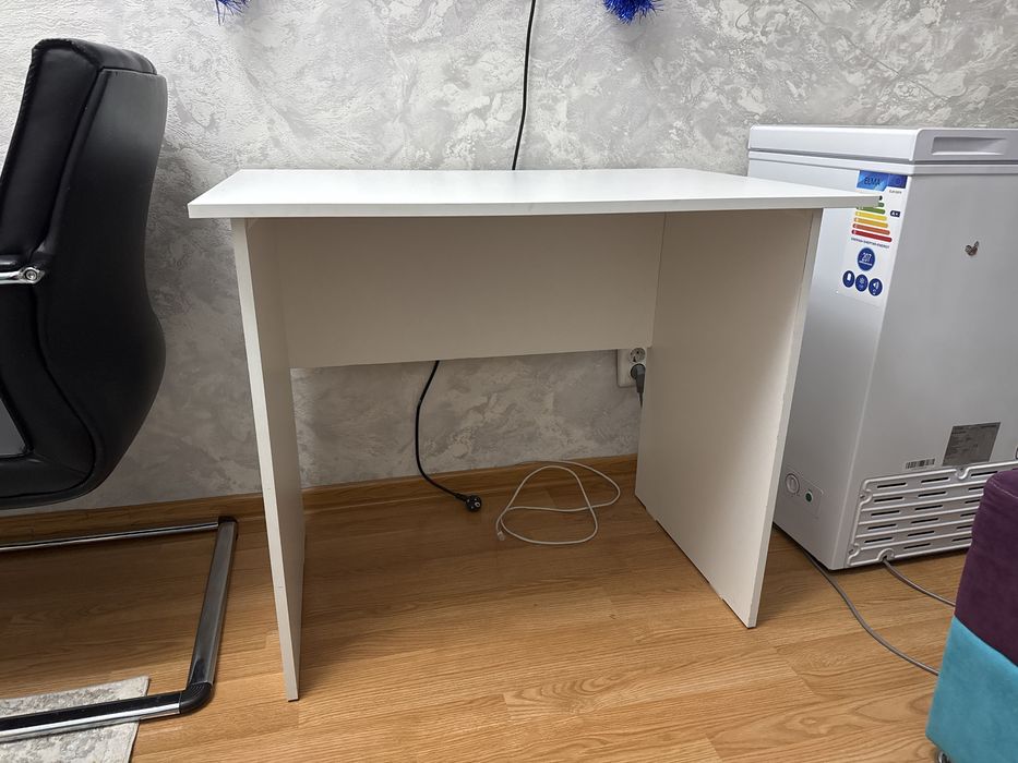 Стол компьютерный