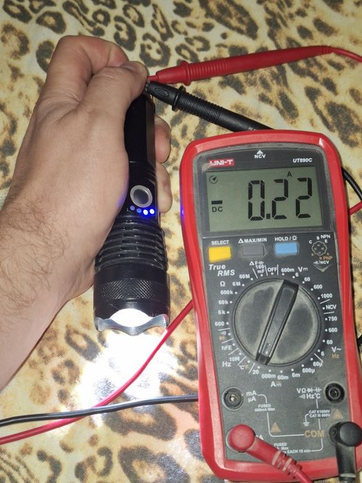 Lanterna led cu acumulator  5100mha