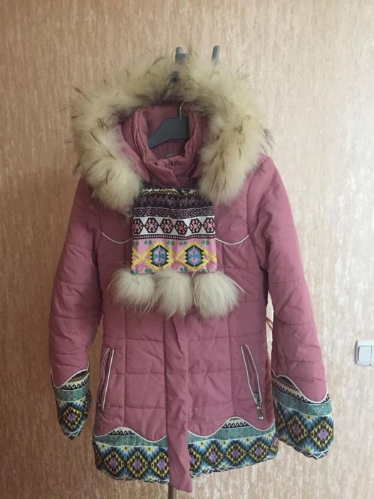Продам пуховик на 7-8 лет