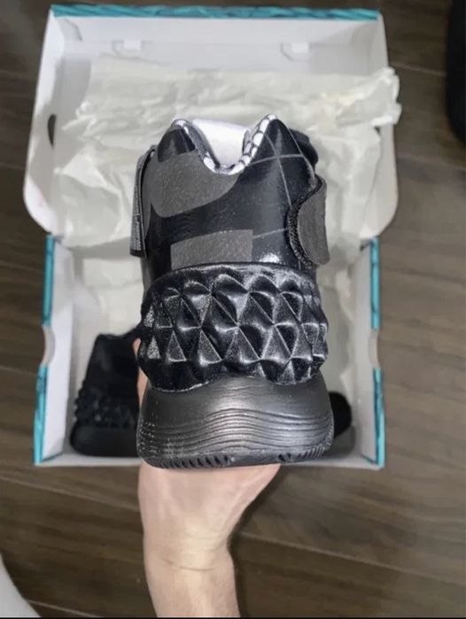 Nike Kyrie Hybrid S1 Black