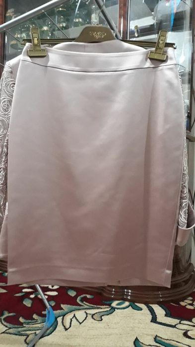 Kastyum yubka 46 razmer