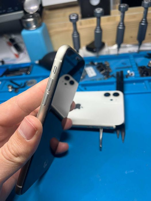 Смяна на дисплей iPhone 11/12 Mini/13/14/Pro/MAX/15 Plus/16 Pro Max