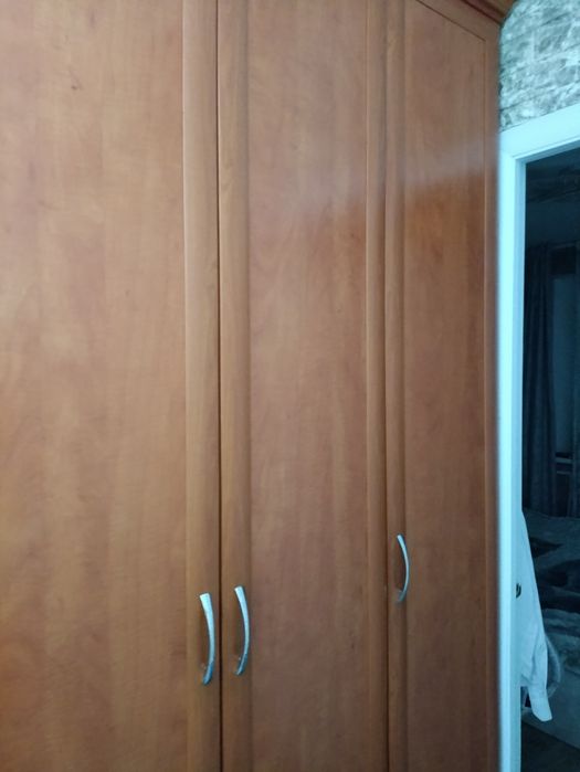 Продам прихожую .Торг