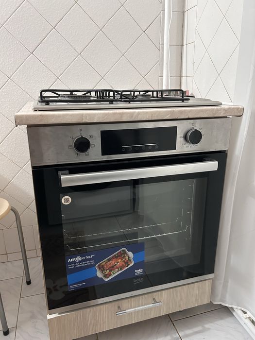 Plită pe gaz și cuptor electric