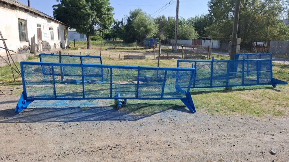 Трактор мен телешка сатылады