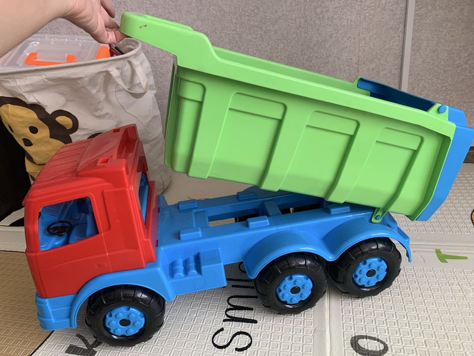 Машинка самосвал