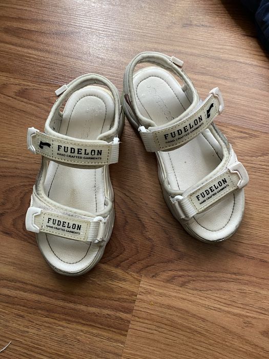 Детские сандалии