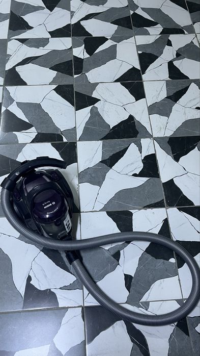 Пылесос Bosch Serie 2, отличное состояние