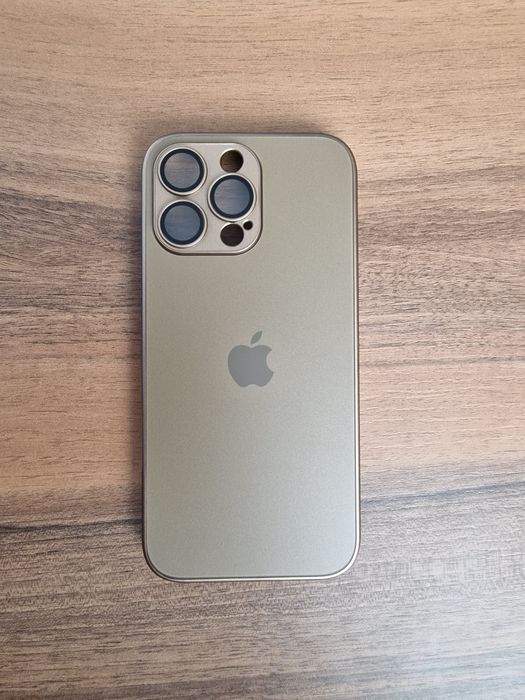 Матов Стъклен Кейс за Apple iPhone 16 / 16 Pro / 16 Pro Max / Plus