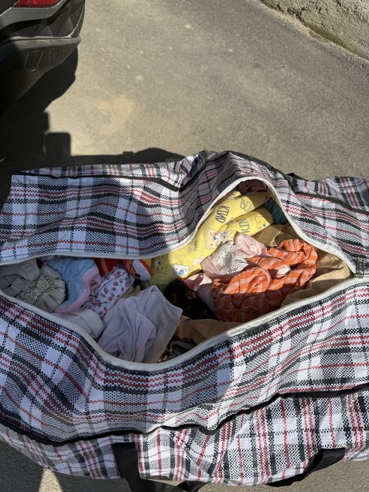 Отдам бесплатно детские вещи