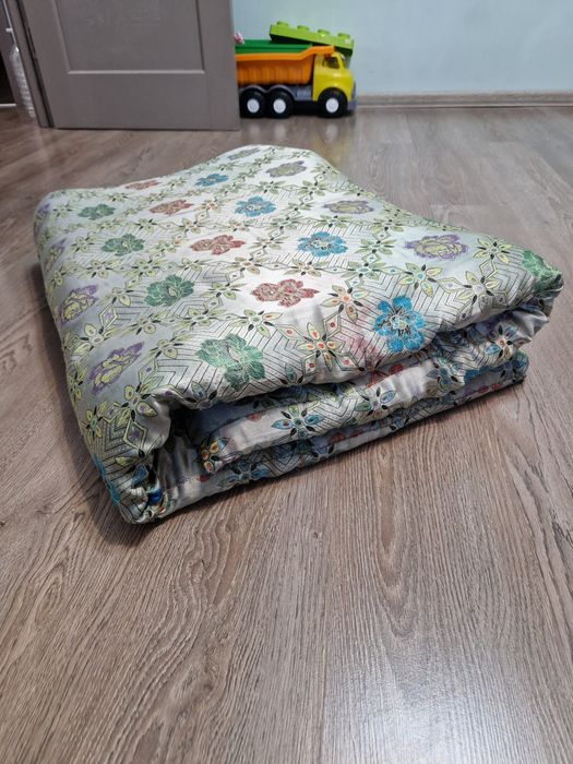 Отдам хлопчатый матрас