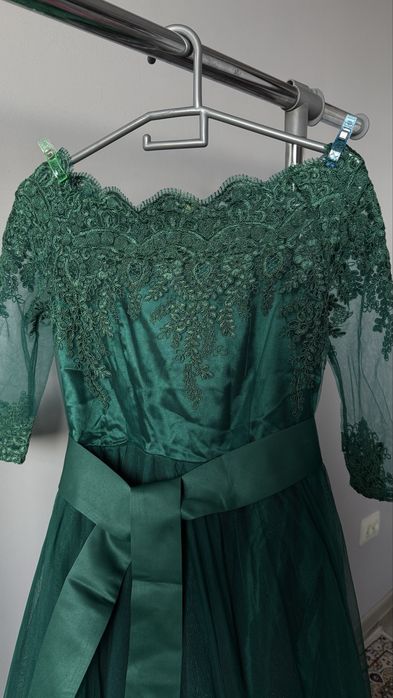 Продаю вечернее платье размер хс-с