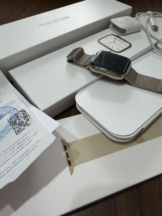Продам часы Apple Watch Series 7