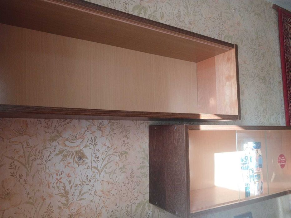 Продам полки книжные б/у