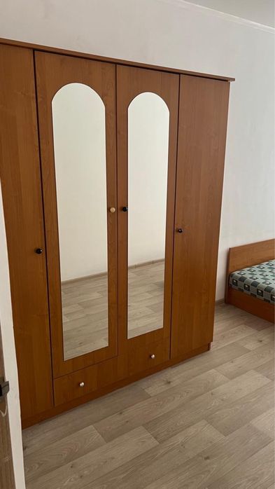 Продам спальный гарнитур