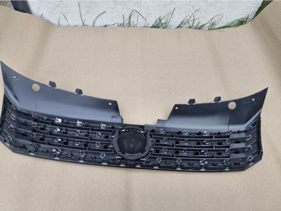 Grila centrala Vw Passat B7 NOUA 2010-2014