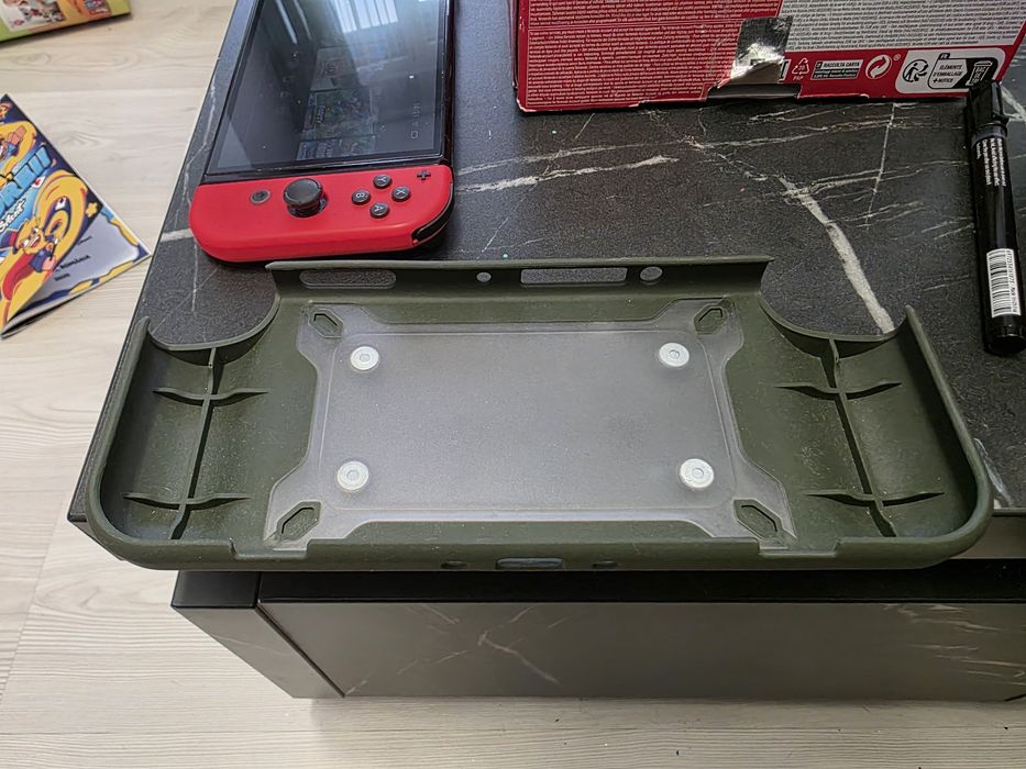 Vând Nintendo Switch OLED – modat – stare foarte bună – pachet complet