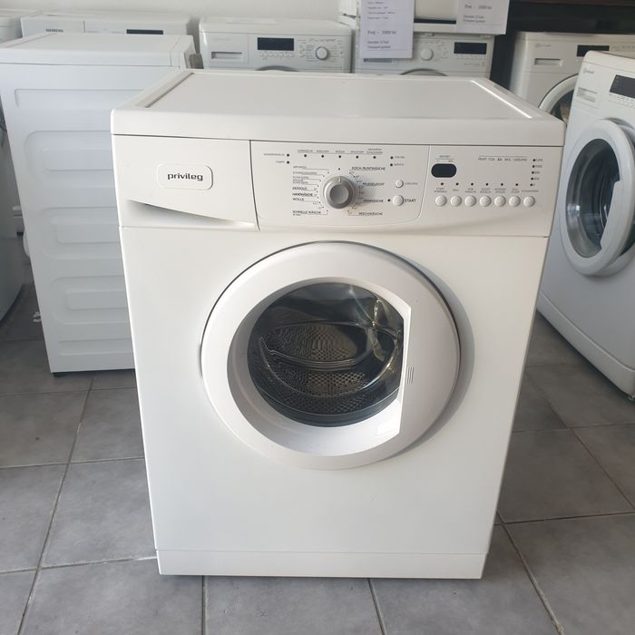 Reducere 100 lei. Masina de spălat rufe Privileg.