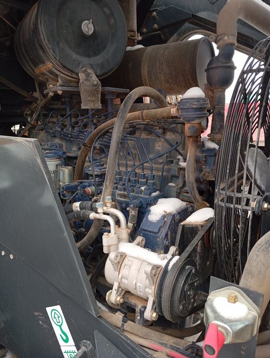 Погрузчик фронтальный 2 кубов