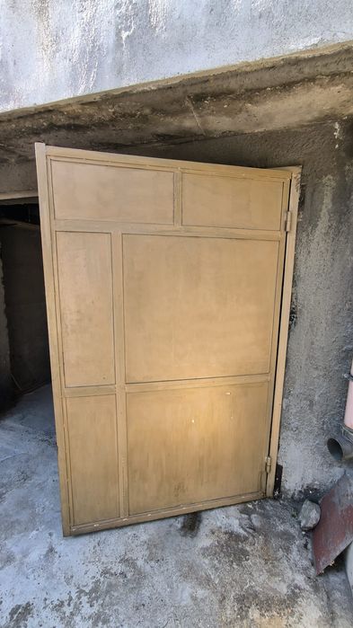 Гаражна врата от елуминиева тенекия