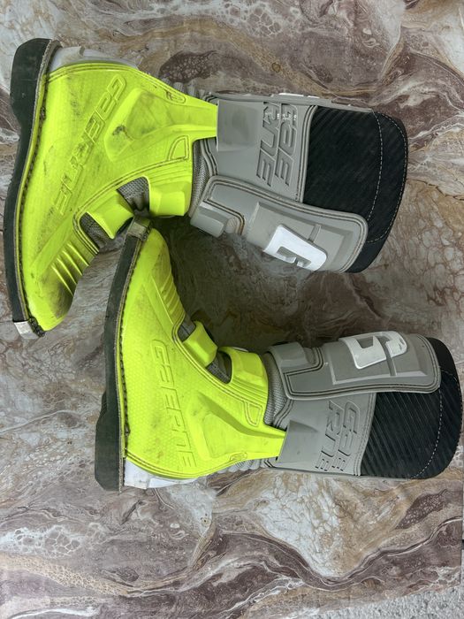 Gaerne GXJ GREY/Yellow