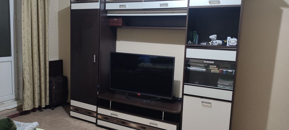 продам стенку в зал