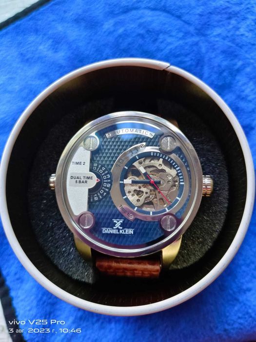 Продаю новые Часы DANIEL KLEIN