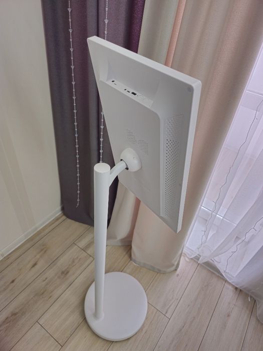 Продам планшет OEM (планшет на ножке) с подставкой. На Android