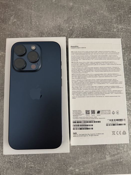 Iphone 15 pro 128 GB Blue Titanium