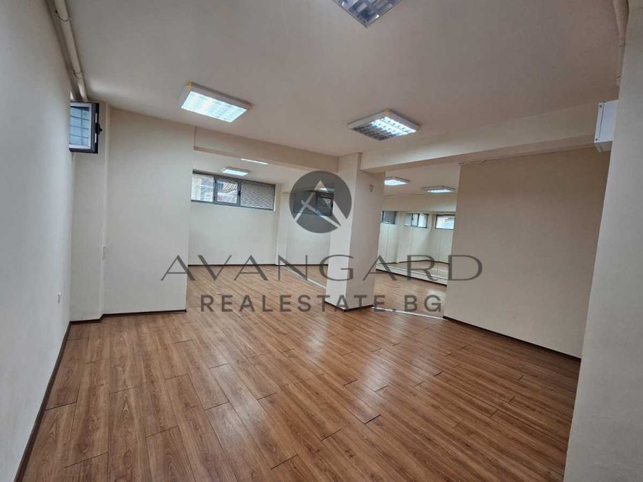 Продава се Офис в Пловдив, Център - 90 кв.м за 850 €/кв.м - Снимка #2