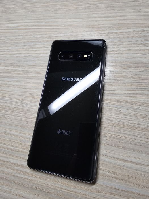 Se vinde Samsung S10+ 128 GB Prism Black