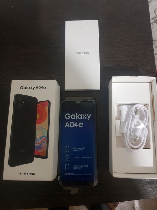 Продам телефон Самсунг обсалютно новый