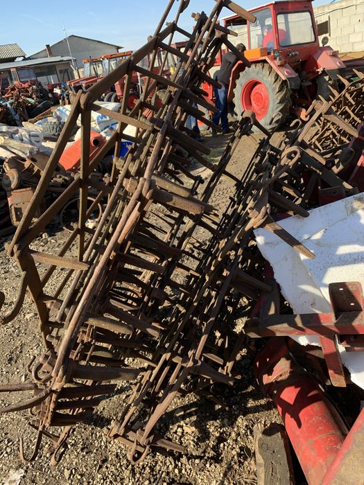 Grapi pentru tractor