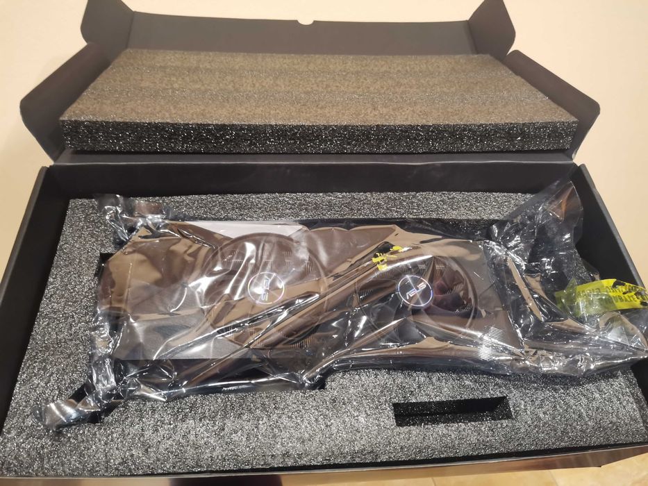 Placa video Asus Dual Rx 6700xt 12 Gb